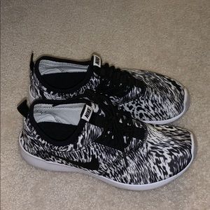 Women’s Nike running shoes